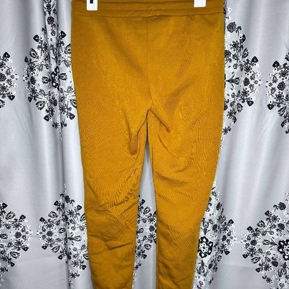 Derek Heart Planet Gold Juniors' Side-Snap Jogger Pants Yellow Size Medium - Picture 3 of 5
